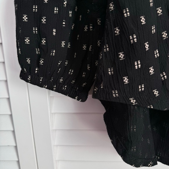 Fat Face V Neck Flowy Geo Print Black Blouse Top Size 6 - Picture 7 of 11